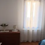 Apartament Vale's House